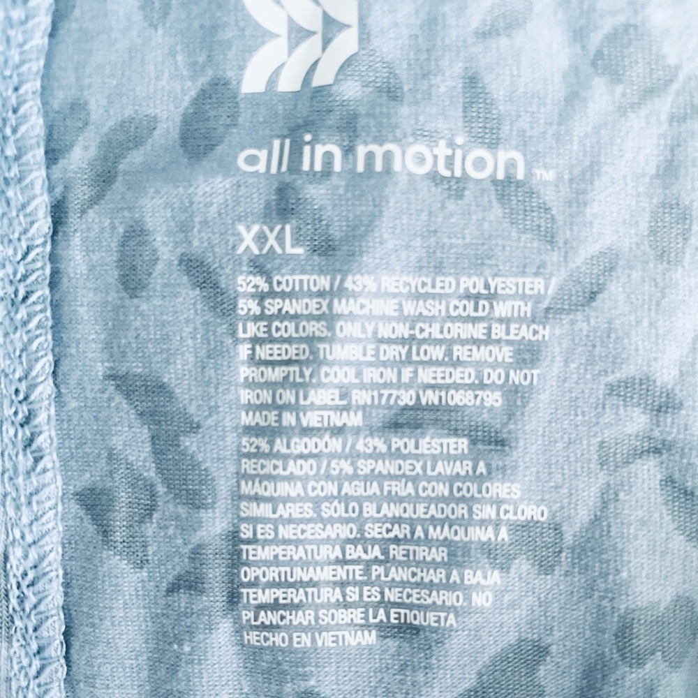 NWT All in Motion Boxy Fit Sleeve Crop Top / XXL / Gray-Blue - Picture 4 of 5